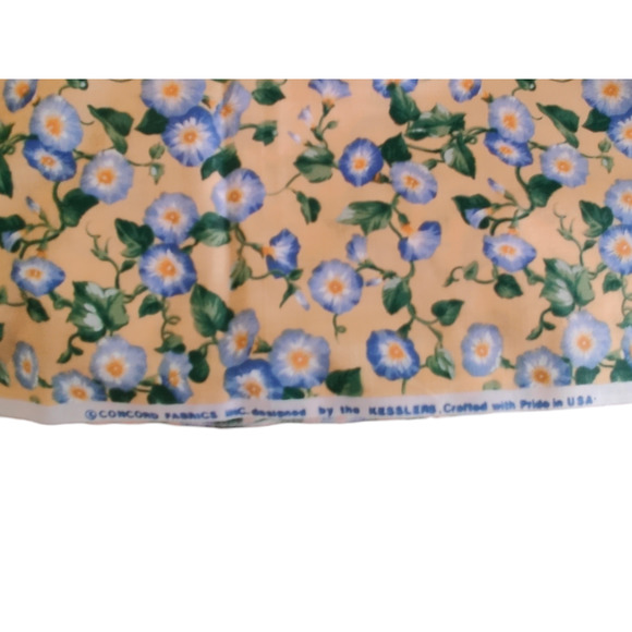 9 yards of Floral Crafting Fabric 3 Patterns - Picture 4 of 5